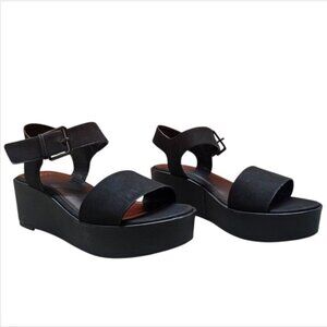 Wedge Sandal Double Strap Platform (Size 7)